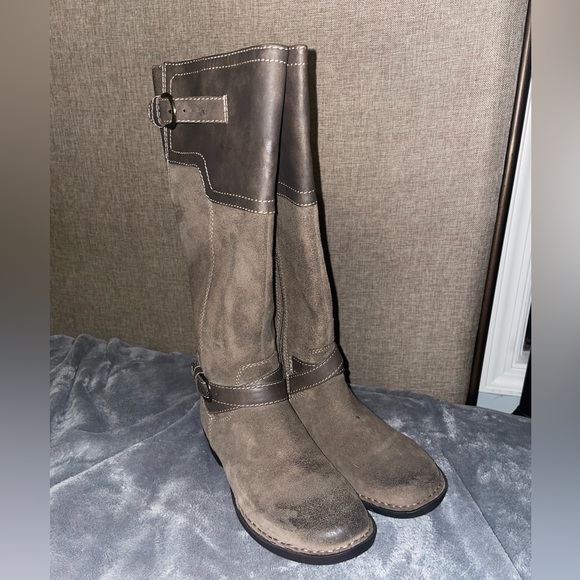 Clark’s Boots size 6 - Picture 5 of 7